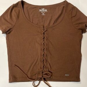 Hollister women’s brown baby tee. Size S.